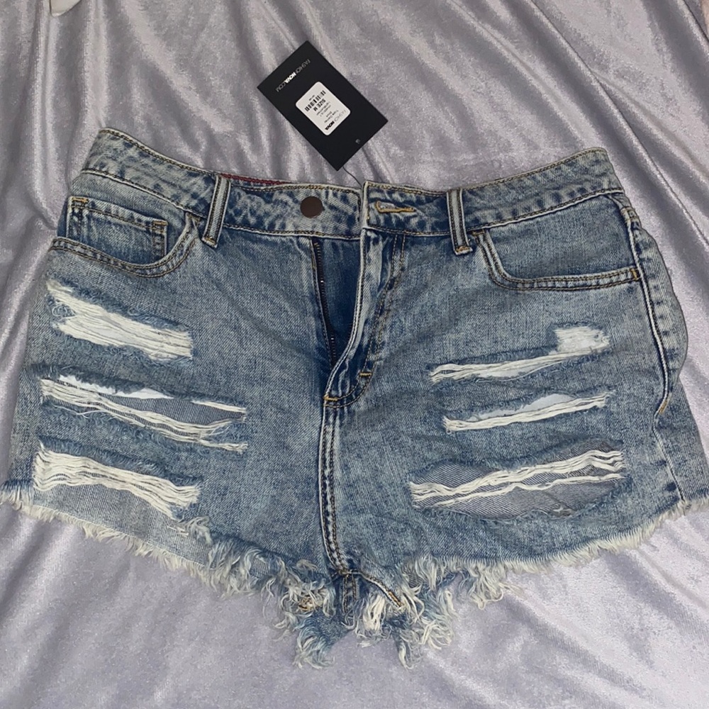 Fashion Nova “Triple Dismay Short” Light Blue Wash - Picture 1 of 4